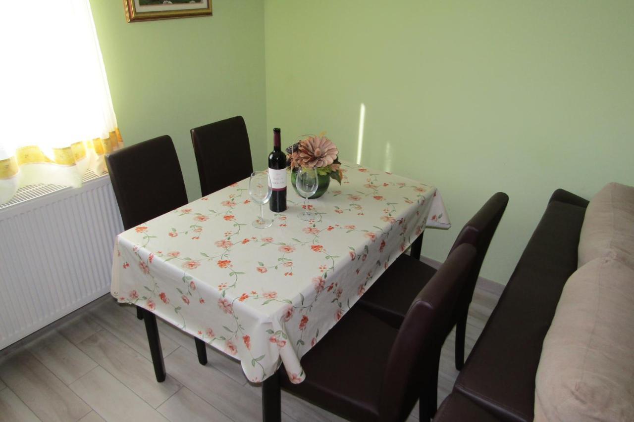 קרק Apartment Morozin מראה חיצוני תמונה