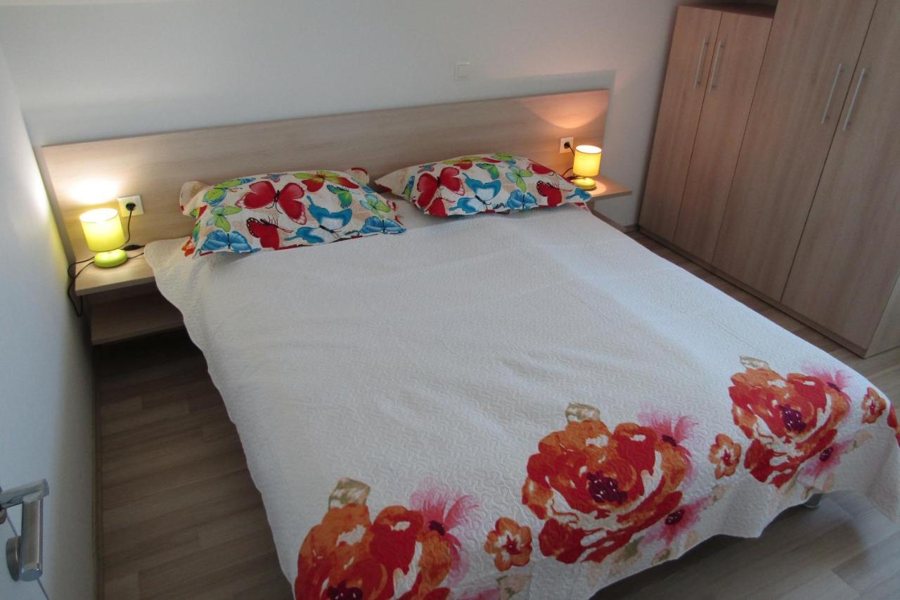 קרק Apartment Morozin מראה חיצוני תמונה