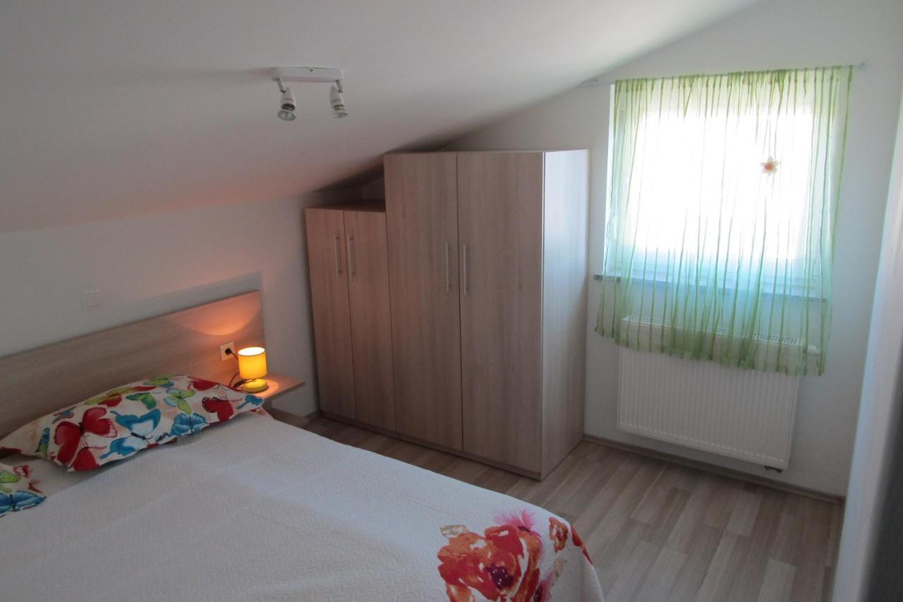 קרק Apartment Morozin מראה חיצוני תמונה